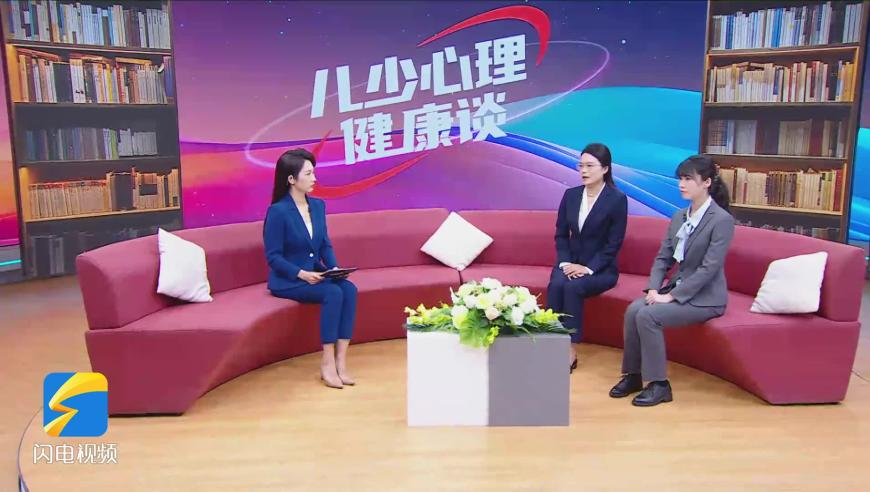 2025年澳门一肖一码开将记录,涉密人员为钱拷贝偷拍大量资料被抓,详细释义解释落实_轻量版V15.37